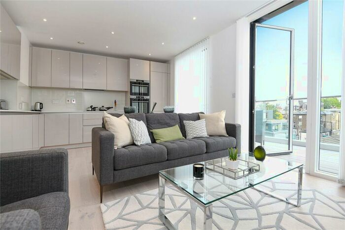 2 Bedroom Apartment To Rent In Rochester Place, Camden, London, NW1