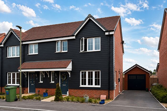 3 Bedroom Semi-Detached House For Sale In The Elms, Wantage, OX12