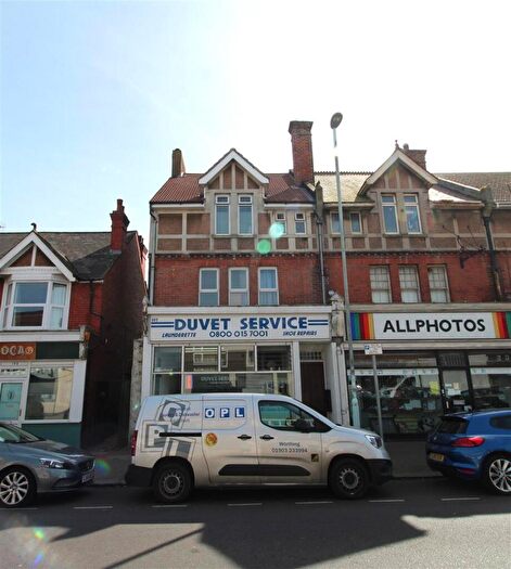 Flat To Rent In Tarring Road, Worthing, BN11