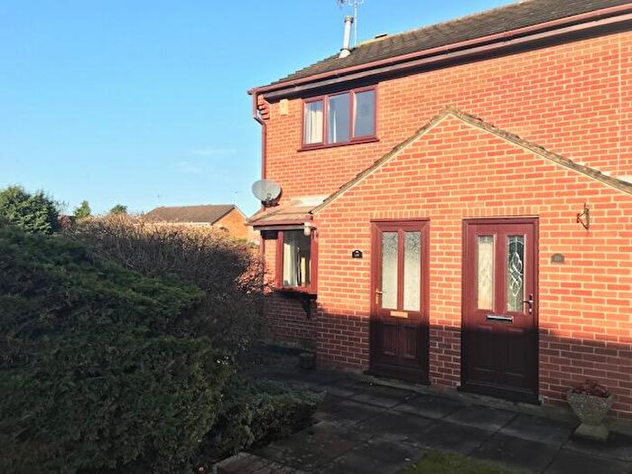 2 Bedroom House To Rent In Church Mews, Hatton, DE65