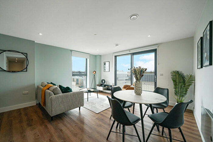 1 Bedroom Apartment To Rent In Carter House, SL6