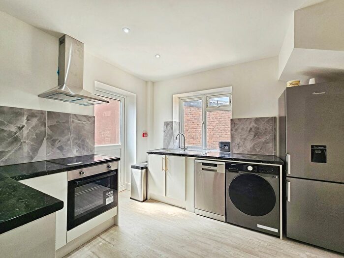 1 Bedroom Studio To Rent In Elizabethan Close, Stanwell, Staines-Upon-Thames, Surrey, TW19