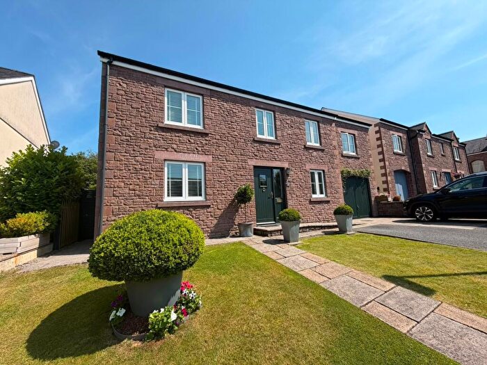 4 Bedroom Detached House For Sale In Llys Pencrug, Llandeilo, Carmarthenshire., SA19