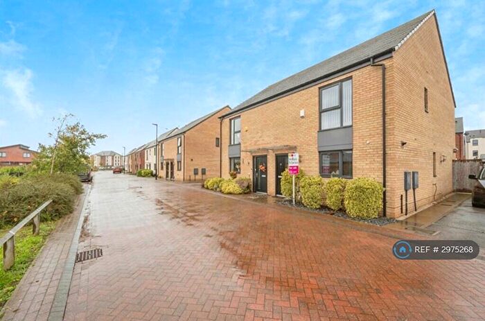 3 Bedroom Semi-Detached House To Rent In Burgundy Road, Doncaster, DN4