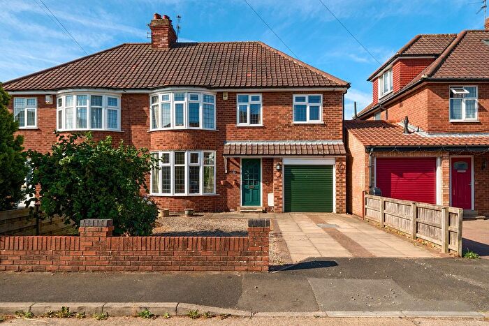 4 Bedroom Semi Detached House For Sale In Forest Grove, York, YO31