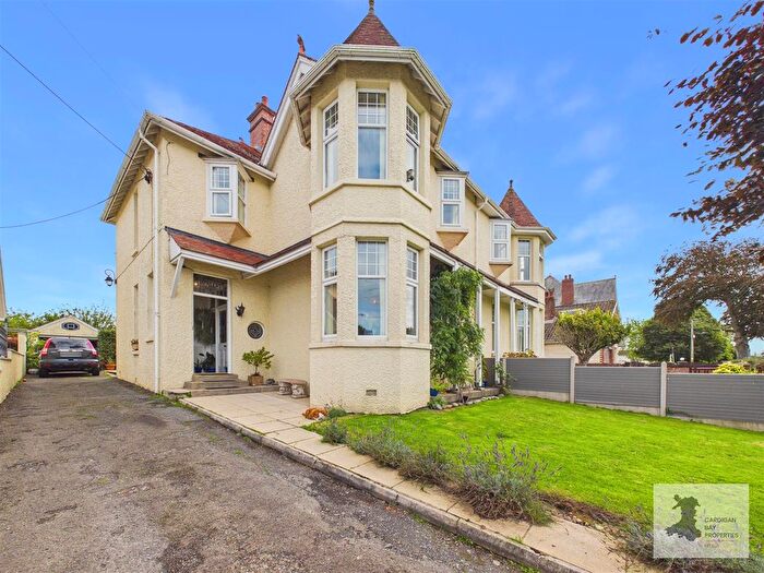 4 Bedroom Semi-Detached House For Sale In Gwbert Road, Cardigan, SA43