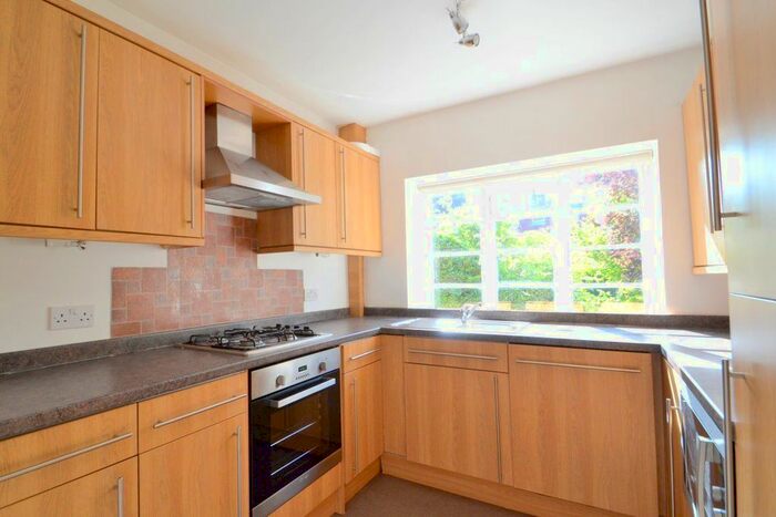 2 Bedroom Flat To Rent In East Finchley, London, East Finchley, N2