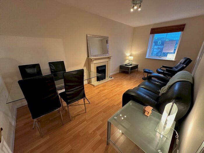 2 Bedroom Flat To Rent In Fonthill Avenue, Aberdeen, AB11