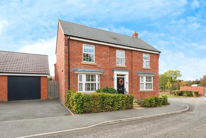 4 Bedroom Detached House For Sale In Penda Road, Buckingham, MK18