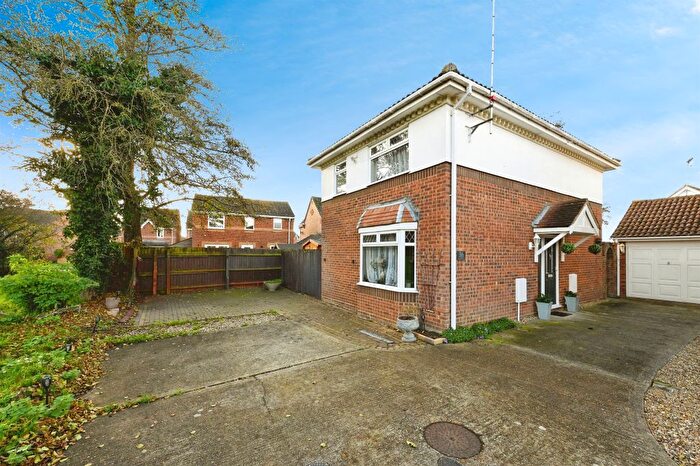 3 Bedroom Semi-Detached House For Sale In Burch Close, King's Lynn, PE30