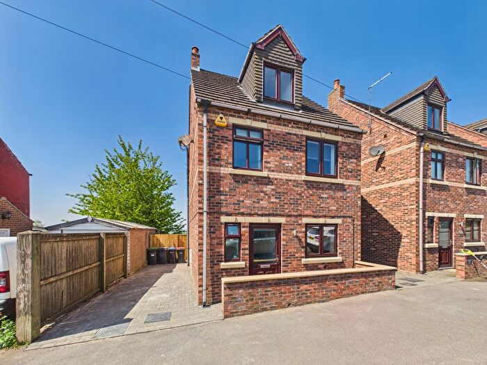 3 Bedroom Detached House For Sale In Derby Road, Kirkby In Ashfield, Nottinghamshire, NG17