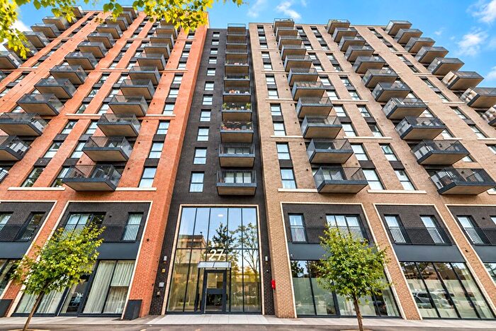 2 Bedroom Apartment For Sale In Victoria Avenue, Southend-on-Sea, Essex, SS2