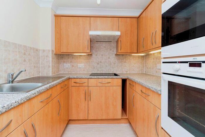 1 Bedroom Flat For Sale In Joules Court, Stone, ST15