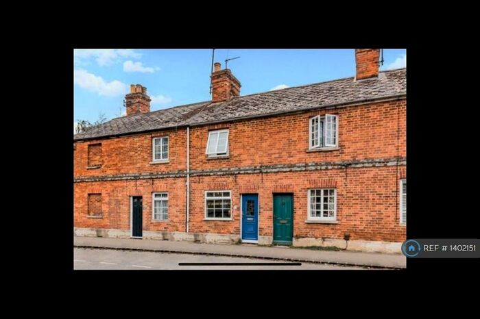 2 Bedroom Terraced House To Rent In Acre End Street, Witney, OX29