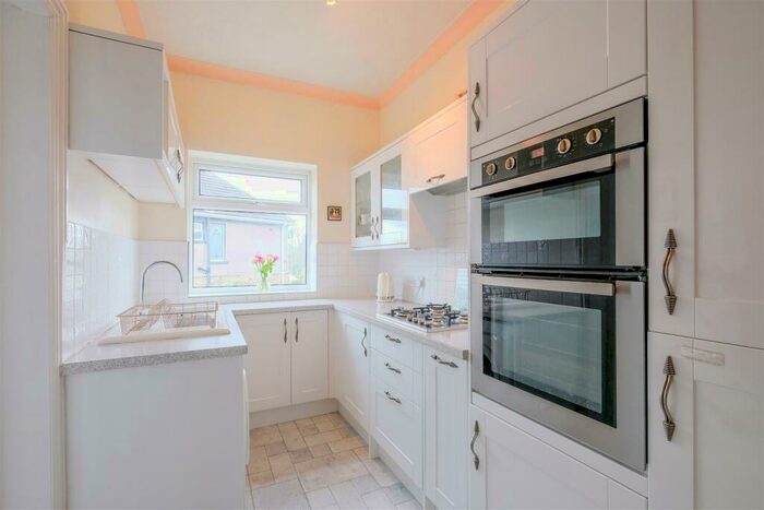 3 Bedroom Terraced House For Sale In Smith House Lane, Brighouse, HD6