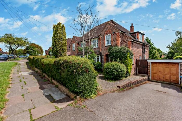 3 Bedroom Semi-Detached House To Rent In Albury Drive, Pinner, HA5