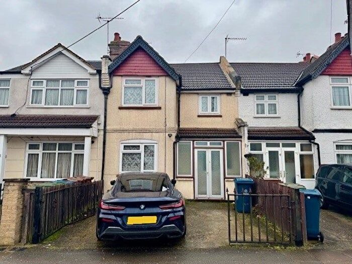 3 Bedroom Terraced House To Rent In Eastcote Road, Harrow, HA2