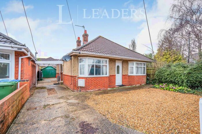 3 Bedroom Bungalow To Rent In The Grove, Sholing, Southampton, SO19