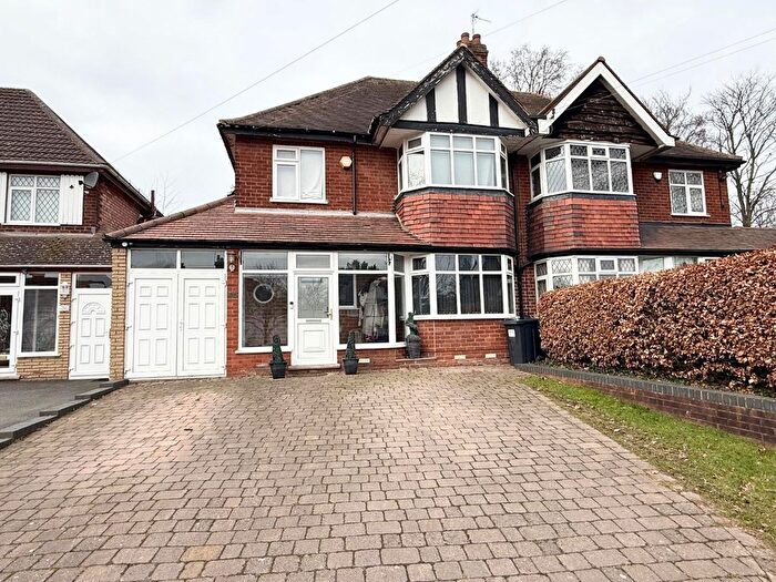 3 Bedroom Semi-Detached House To Rent In Stechford Road, Hodge Hill, Birmingham, B34