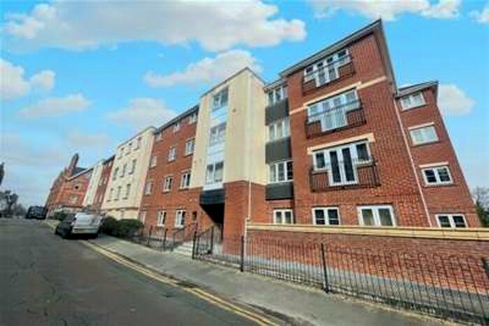 2 Bedroom Flat To Rent In Kingswood Place, Norwich Avenue West BH2