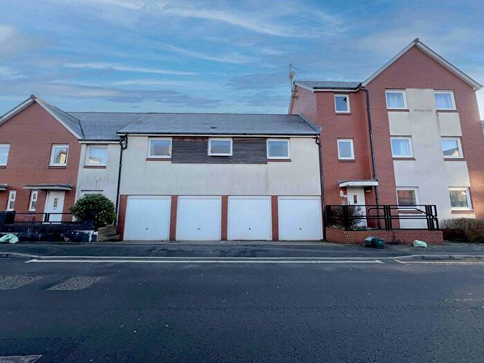 2 Bedroom Flat To Rent In Pheobe Road, Copper Quarter, SA1