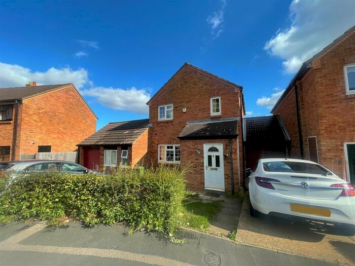 4 Bedroom Link Detached House To Rent In Broadpiece, Pennyland, Milton Keynes, MK15