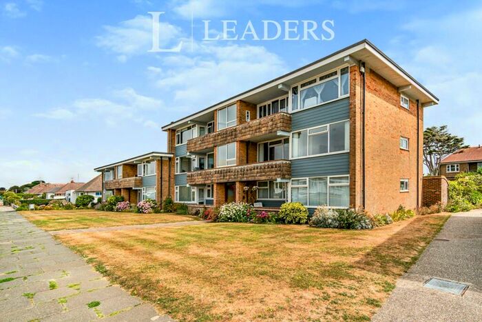 2 Bedroom Flat To Rent In Dolphin Court, Rustington, BN16