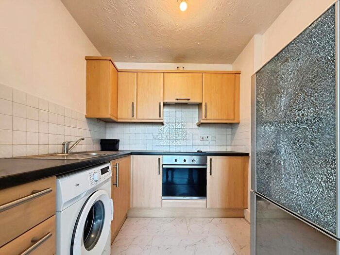 1 Bedroom Flat To Rent In Hollow Lane, Hitchin, SG4