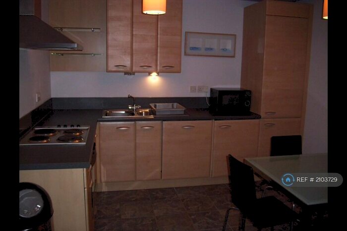 2 Bedroom Flat To Rent In Aspect, Leeds, LS2