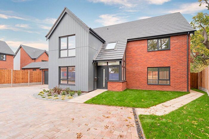 4 Bedroom Detached House For Sale In Brooke Meadow Way, Ponsonby Way, Poringland, Norfolk, NR14