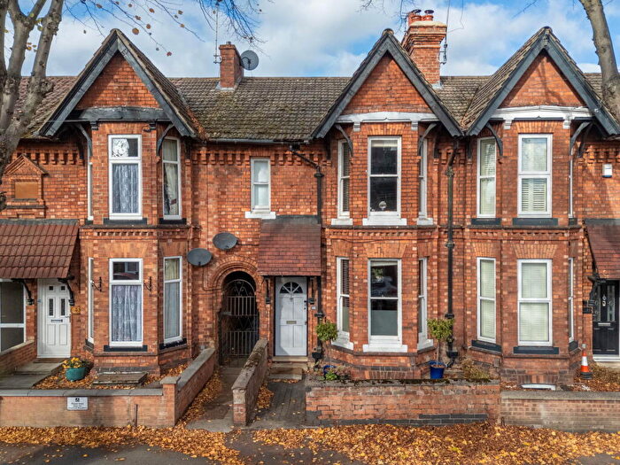 3 Bedroom Terraced House For Sale In Broadway, Kettering, NN15