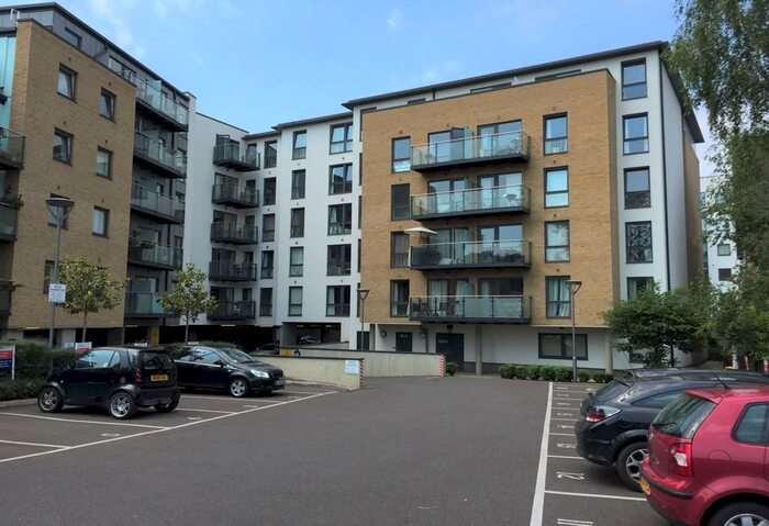 2 Bedroom Apartment To Rent In Azzura House, Homesdale Road, Bromley, Kent, BR2