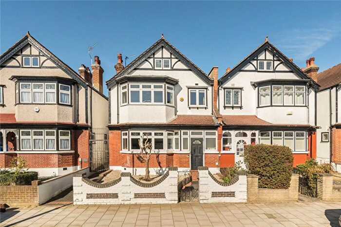 3 Bedroom Property For Sale In Heathdene Road, Streatham, SW16