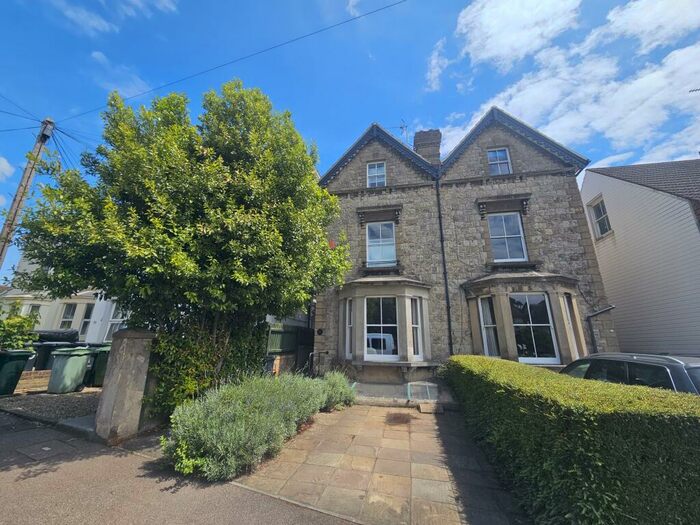 4 Bedroom Semi-Detached House To Rent In Bower Mount Road, Maidstone, ME16