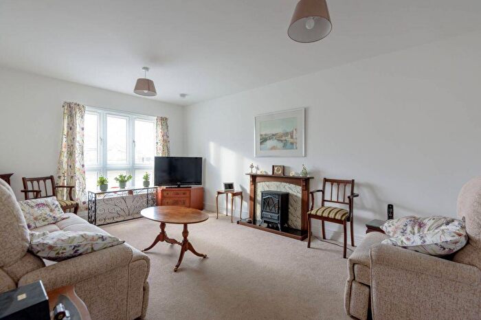 3 Bedroom End Of Terrace House For Sale In Buchanan Avenue, Haddington, EH41