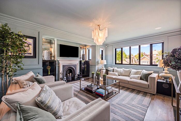 5 Bedroom Detached House For Sale In Hill Drive, Hove, BN3