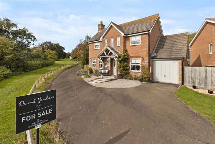 3 Bedroom Detached House For Sale In Eleanor Close, Seaford, BN25