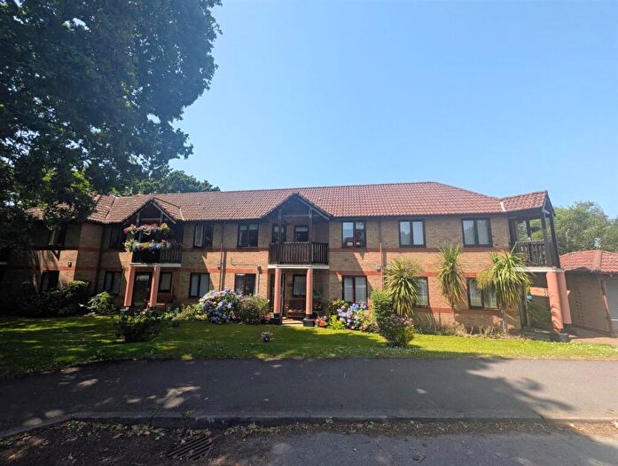 1 Bedroom Retirement Property For Sale In Flat Linden Court, Park Gate, SO31