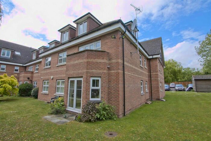2 Bedroom Flat To Rent In Cherry Tree House, Wood Lane, Ruislip HA4