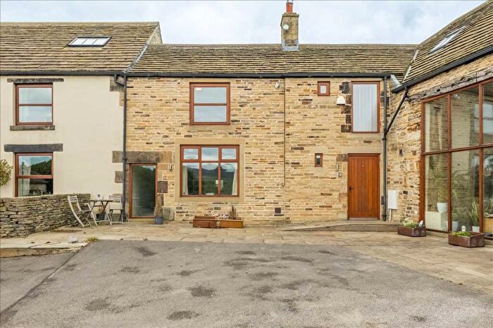 4 Bedroom End Of Terrace House To Rent In The Blacksmiths Shop, Kiln Lane, Emley, Huddersfield, HD8