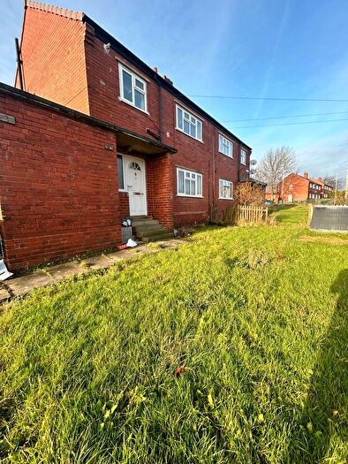 1 Bedroom Flat To Rent In Pine Grove, Batley, WF17