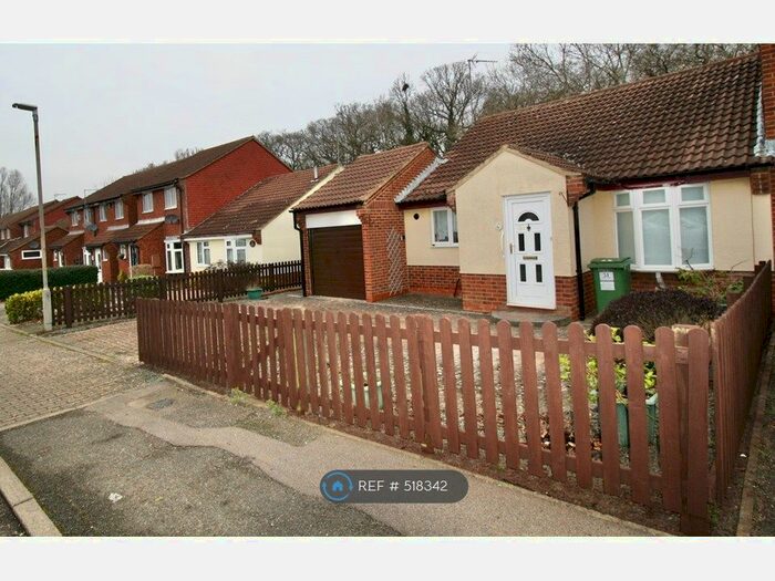 3 Bedroom Bungalow To Rent In Perracombe, Milton Keynes MK4