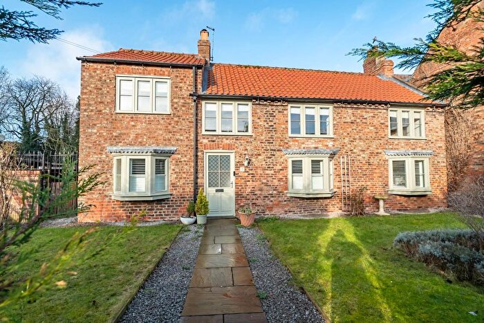 4 Bedroom Property For Sale In The Village, Strensall, York, YO32