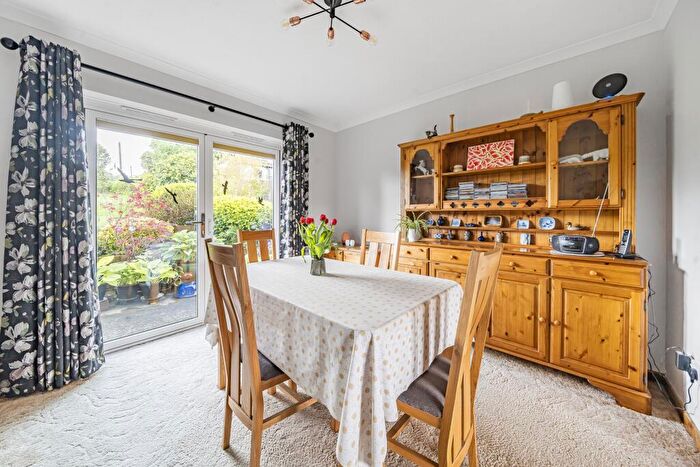 4 Bedroom Detached House For Sale In Alton Road, South Warnborough, Hook, Hampshire, RG29