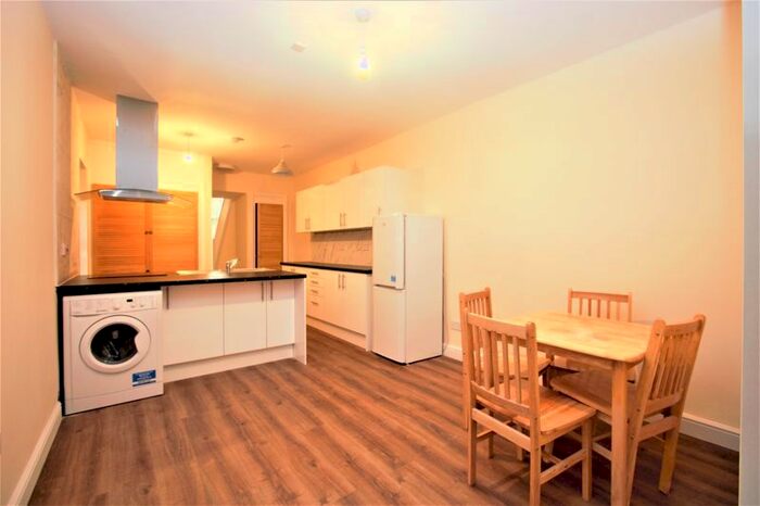 5 Bedroom Property To Rent In Granville Road, London N22