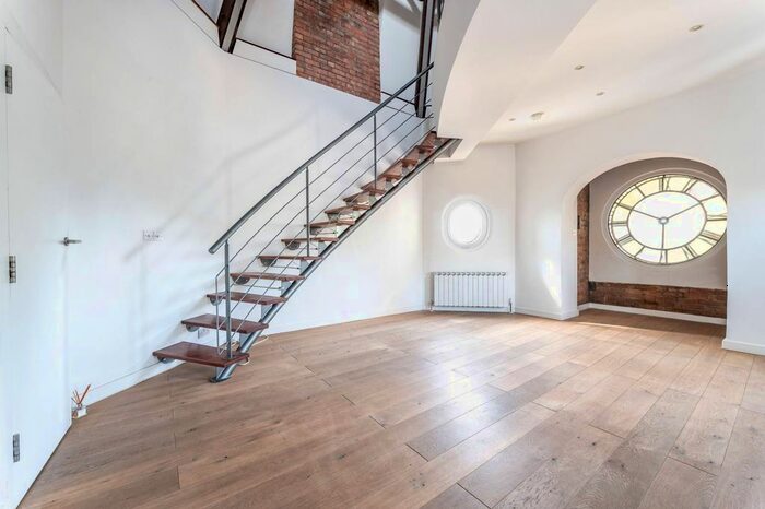 2 Bedroom Flat To Rent In Tooley Street, London Bridge, London, SE1