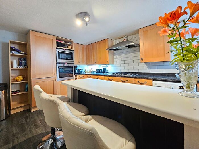 1 Bedroom Property To Rent In Darnley Street, Gravesend, DA11