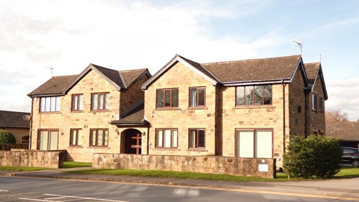 2 Bedroom Apartment For Sale In Wigton Lane, Leeds, West Yorkshire, LS17