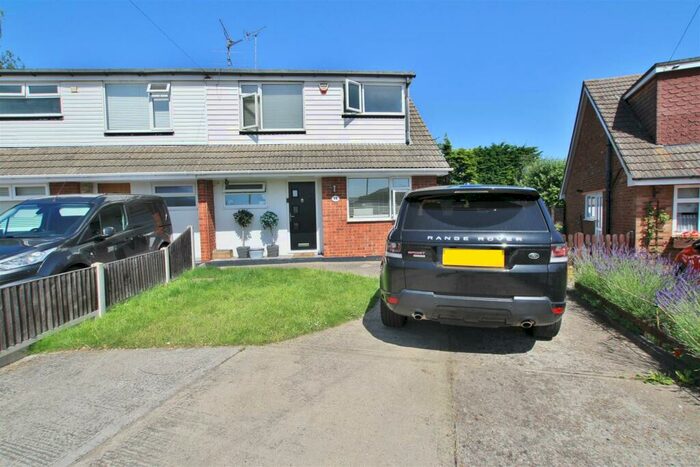 2 Bedroom Semi-Detached House To Rent In Sunnybank Close, Leigh On Sea, SS9