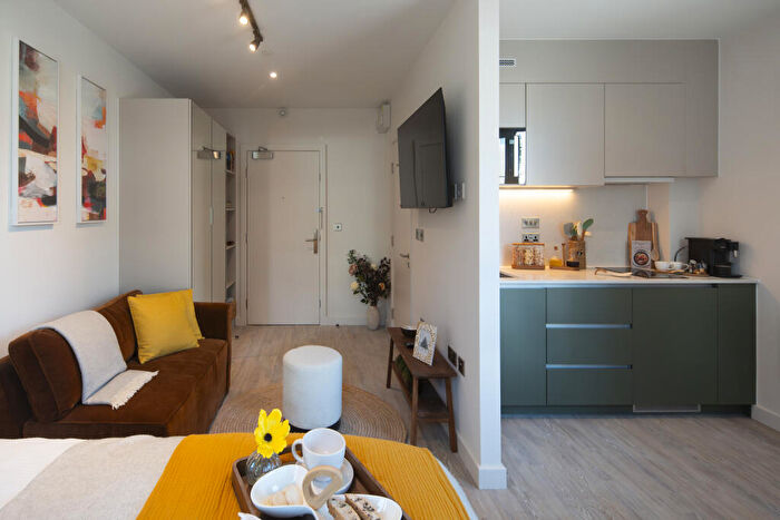 Studio To Rent In Clarence Street, Kingston Upon Thames, Surrey, KT1